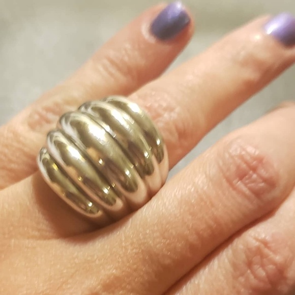 Designer White Gold Large Dome Ring. Size 6 - Picture 3 of 7